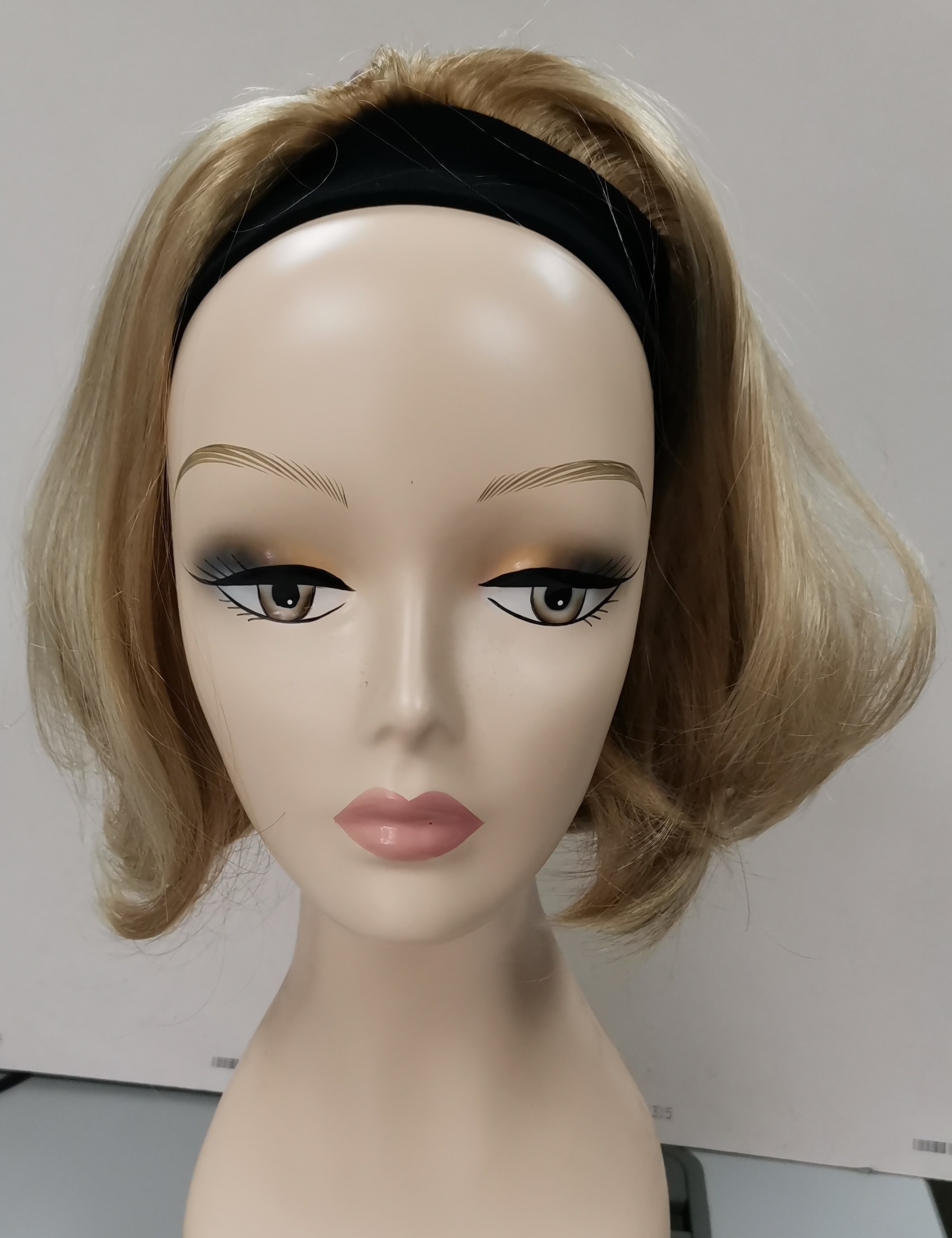 I&K Jacqueline Wig